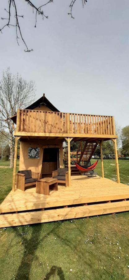 Tente Cabane Du Camping Hautoreille Bannes  Kültér fotó
