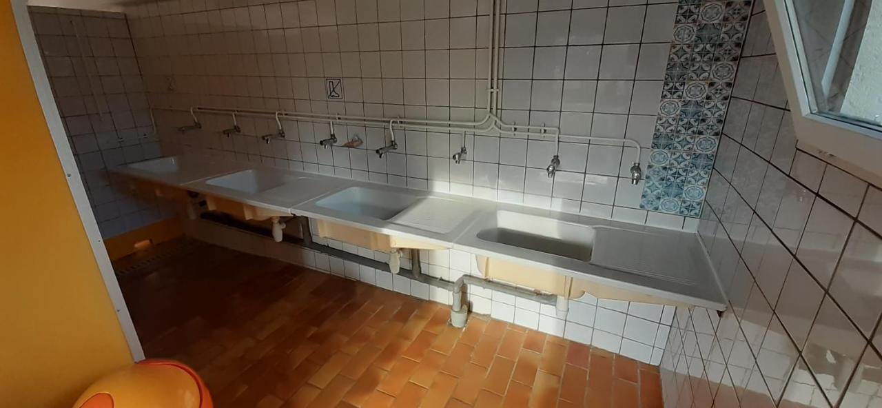Tente Cabane Du Camping Hautoreille Bannes  Kültér fotó